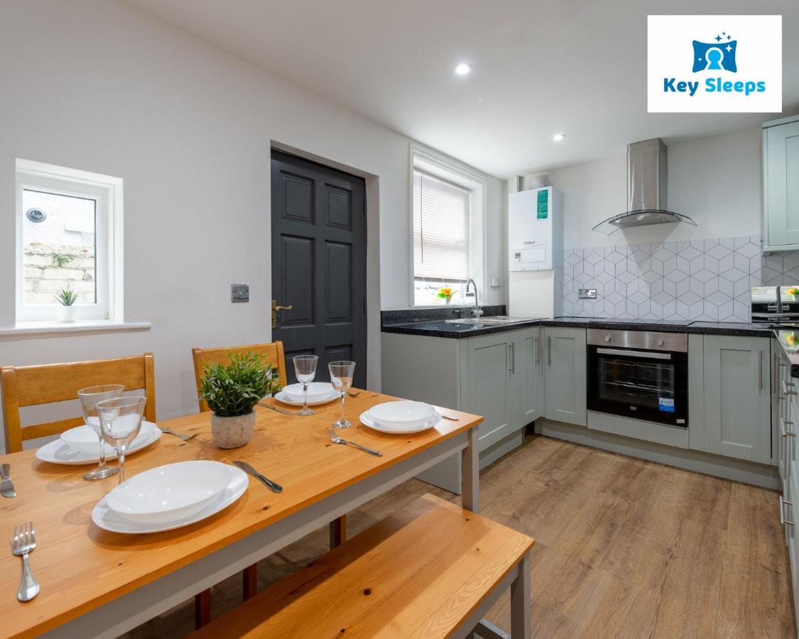 Five Bedroom Spacious Modern House By Keysleeps Short Lets Workington Lake District Beach Buitenkant foto