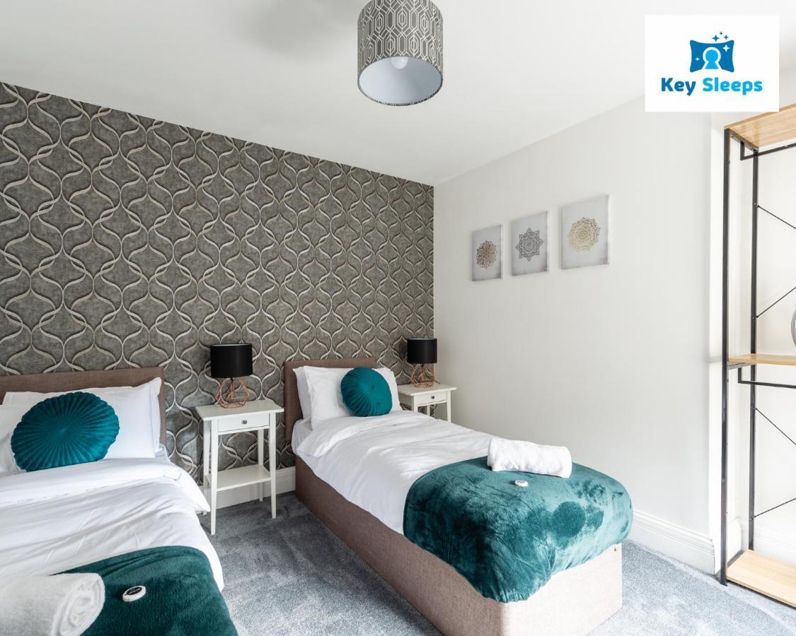Five Bedroom Spacious Modern House By Keysleeps Short Lets Workington Lake District Beach Buitenkant foto