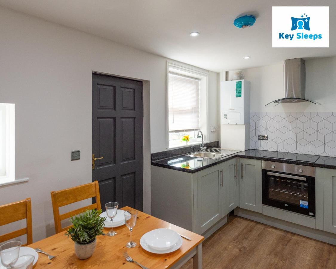Five Bedroom Spacious Modern House By Keysleeps Short Lets Workington Lake District Beach Buitenkant foto