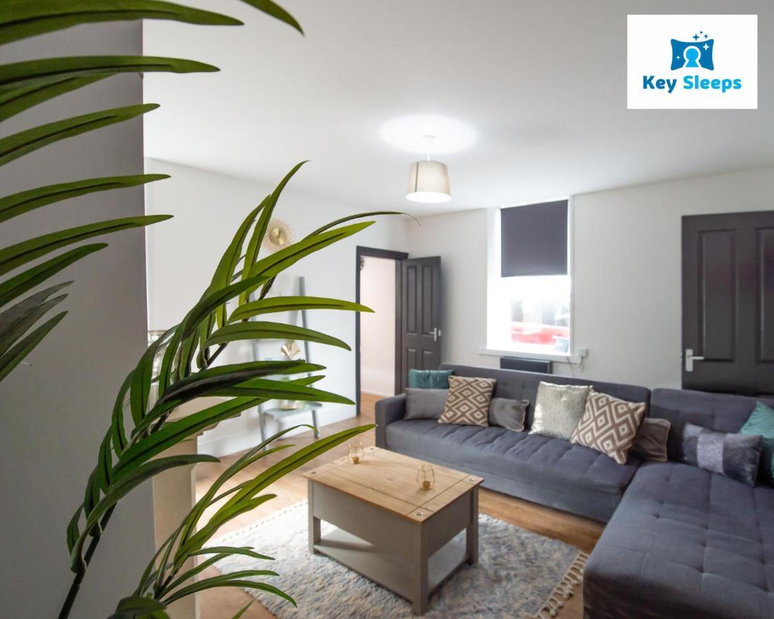 Five Bedroom Spacious Modern House By Keysleeps Short Lets Workington Lake District Beach Buitenkant foto