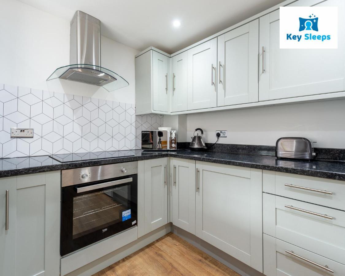 Five Bedroom Spacious Modern House By Keysleeps Short Lets Workington Lake District Beach Buitenkant foto