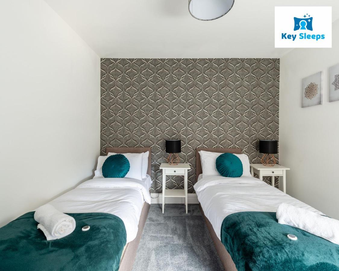 Five Bedroom Spacious Modern House By Keysleeps Short Lets Workington Lake District Beach Buitenkant foto