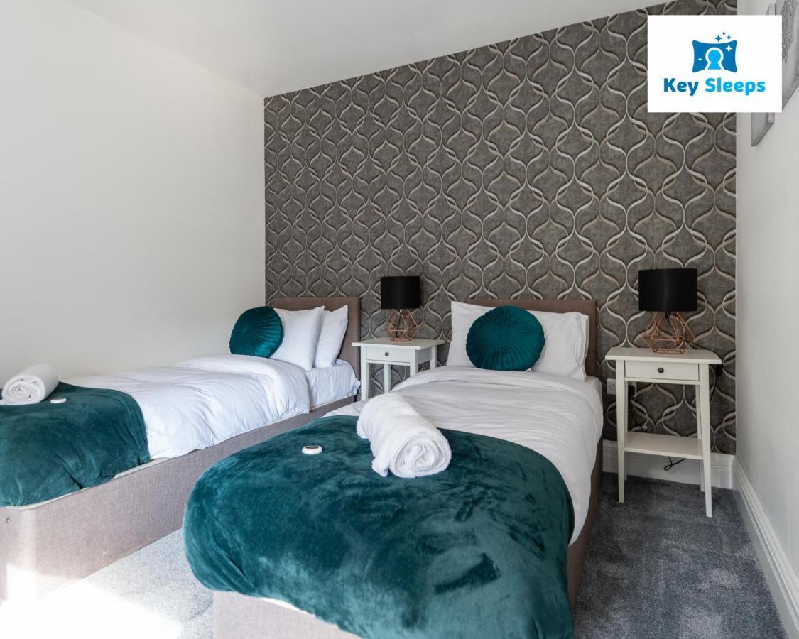 Five Bedroom Spacious Modern House By Keysleeps Short Lets Workington Lake District Beach Buitenkant foto
